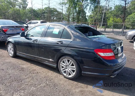 2009 Mercedes-Benz C 300 Luxury 4Matic/Sport 4Matic из США, поврежденный, VIN WDDGF81X39R069285